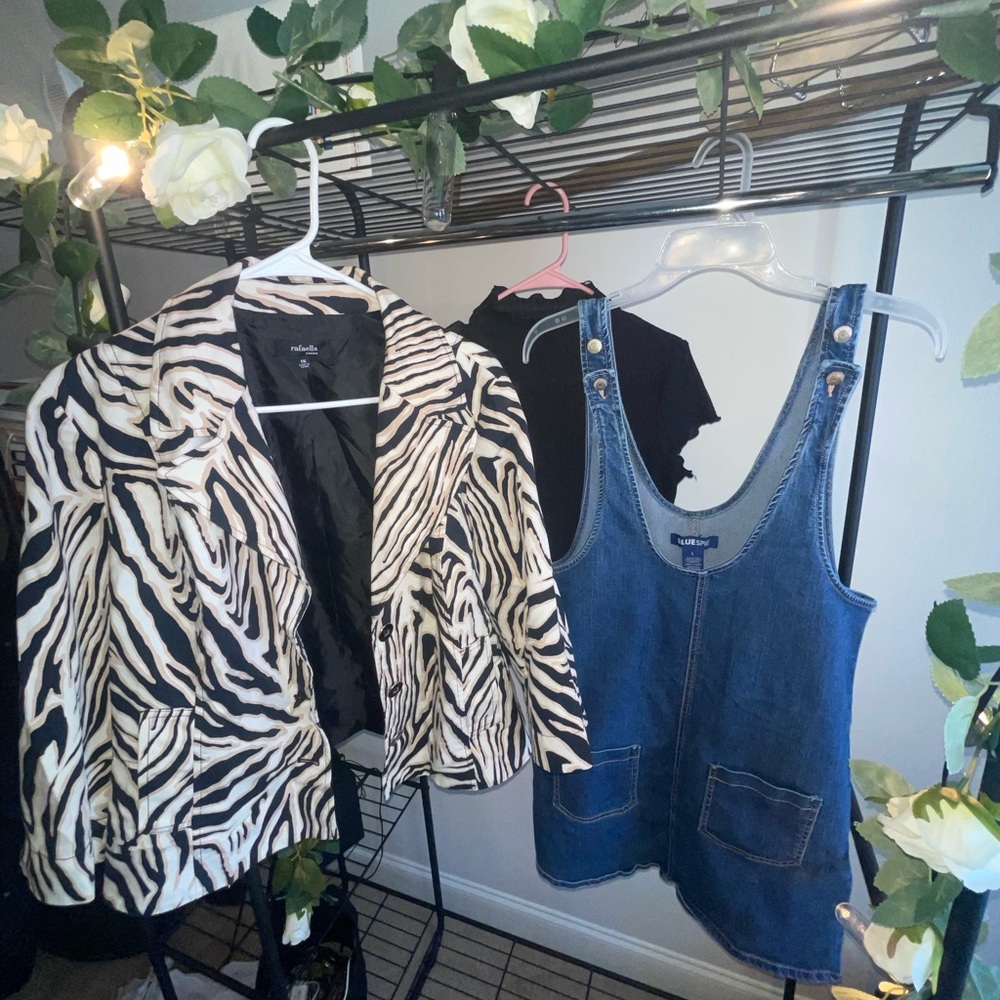 Jumper, blazer, ruffle turtle neck - Picture 6 of 10